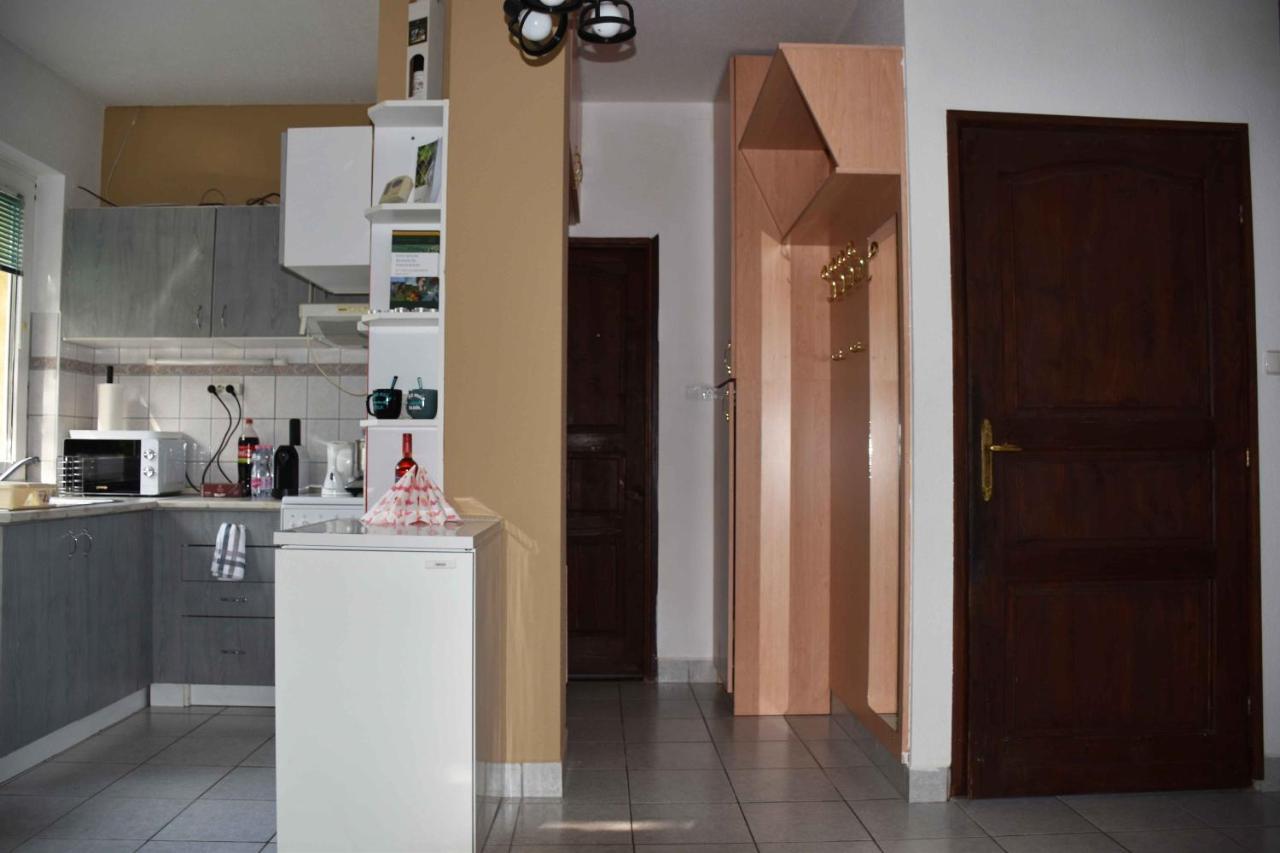 צ'רסגטומאי Pilikan Apartments - Park, Agroturism, Vineyard & Farm מראה חיצוני תמונה