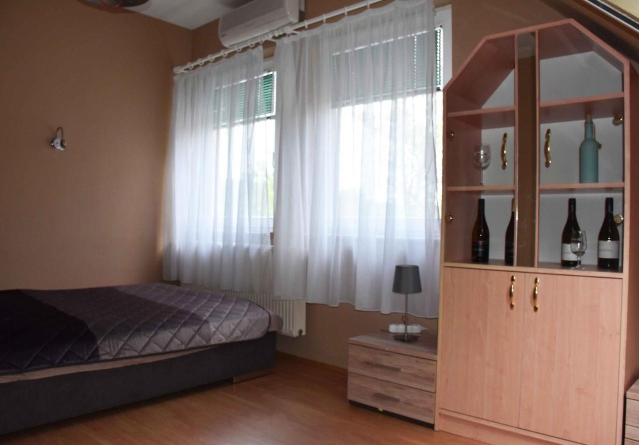צ'רסגטומאי Pilikan Apartments - Park, Agroturism, Vineyard & Farm מראה חיצוני תמונה