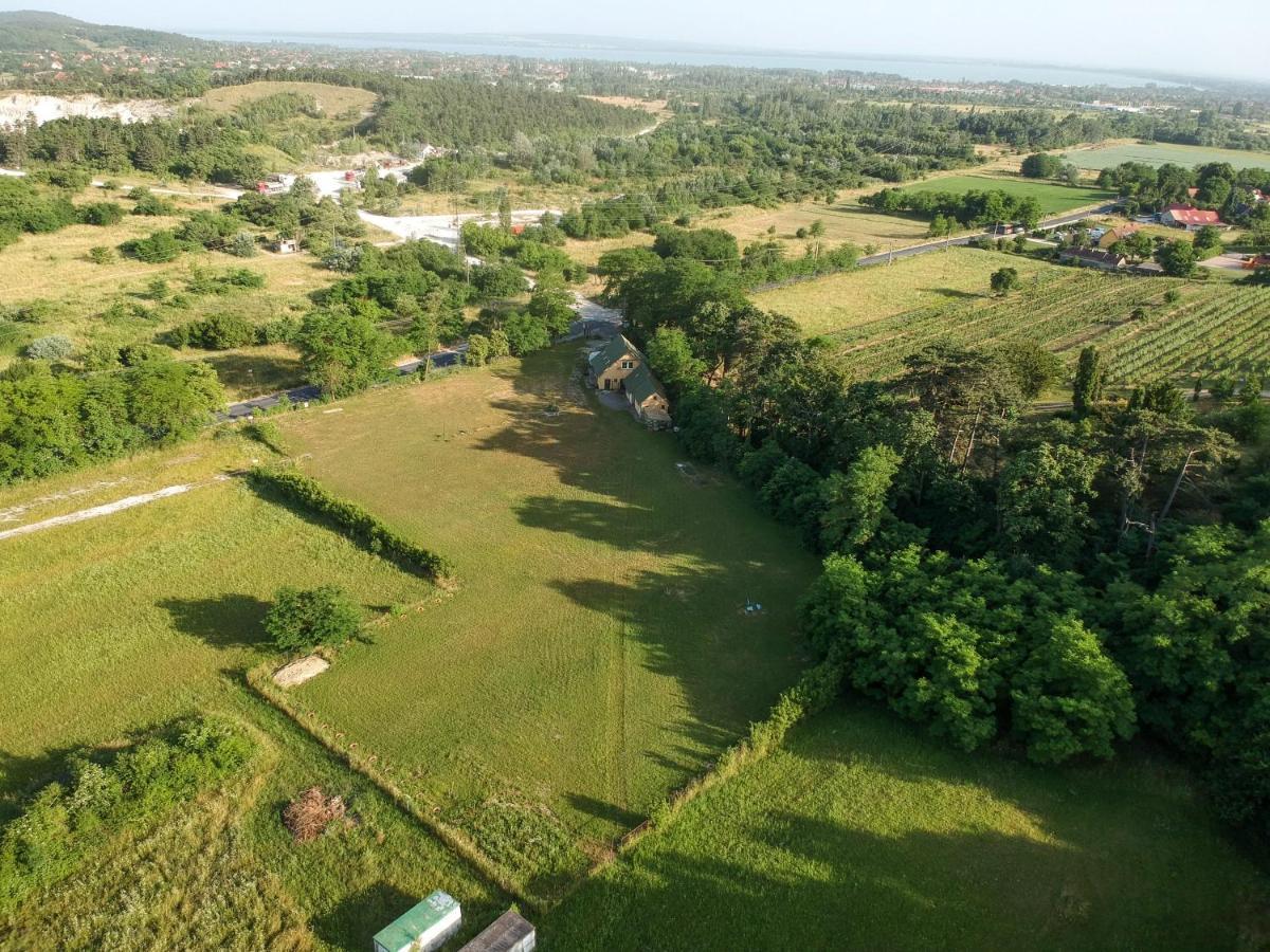 צ'רסגטומאי Pilikan Apartments - Park, Agroturism, Vineyard & Farm מראה חיצוני תמונה
